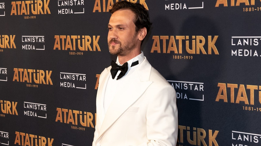 Aras Bulut İynemli: Bu vatanı hediye eden Atatürk’e çok teşekkür ederim