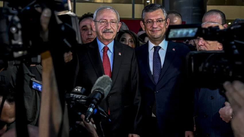 CHP'de devir teslim töreni: Yeni Genel Başkan Özel görevi Kılıçdaroğlu'ndan devraldı