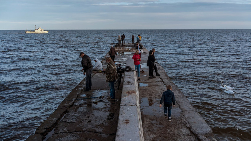 Ukrayna, Odesa'da Karadeniz'e bakan bir iskele, 2 Kasım 2023 (Fotoğraf: Brendan Hoffman/The New York Times)