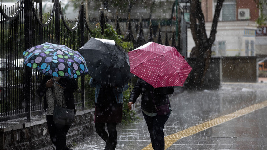 55 şehir için kuvvetli yağış ve fırtına uyarısı