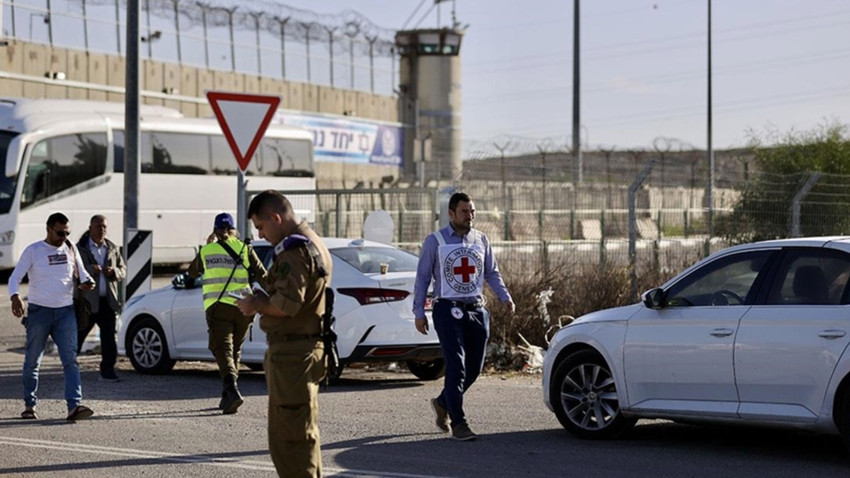 Hamas 13 İsrailli esiri, İsrail 39 Filistinli tutsağı serbest bıraktı