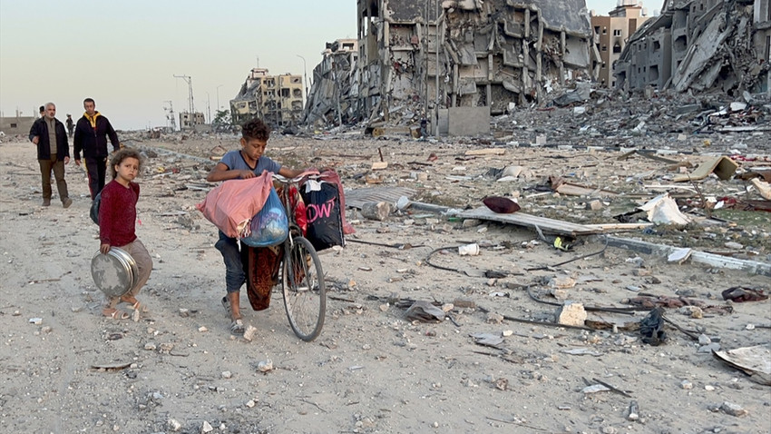 Katar: Gazze'de insani aranın uzatılması için müzakereler sürüyor
