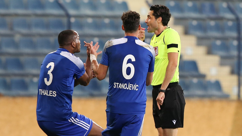 Futbolda 'mavi kart' uygulaması başlıyor: Aldatmaya yönelik hareket ve yoğun itiraza 10 dakika ceza