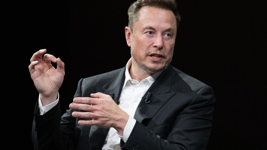 Musk önce özür diledi sonra reklamverenlere meydan okudu