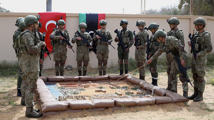 Türk askerinin Libya'daki görev süresi uzatıldı