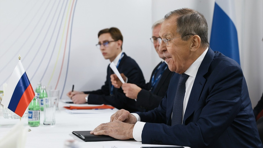 Üsküp'teki AGİT toplantısına katılan Lavrov: Blinken buradan kaçtı, ben hiçbir yere kaçmadım