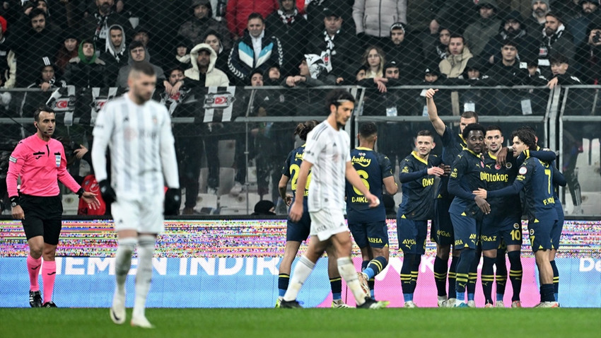 Derbide kazanan Fenerbahçe: Beşiktaş'ı 3-1 yendi, liderliği geri aldı