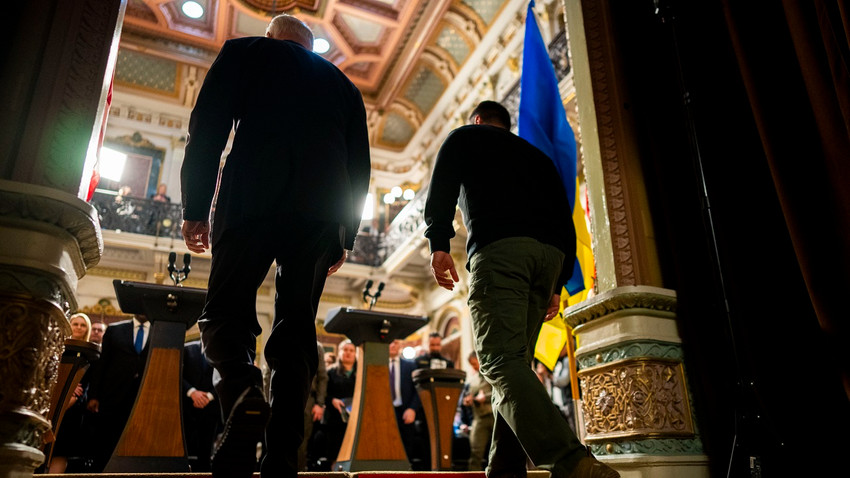 Ukrayna Devlet Başkanı Volodimir Zelenskiy ve Başkan Joe Biden, 12 Aralık 2023 Salı günü Washington'daki Beyaz Saray'da ortak basın toplantısına katıldılar (Fotoğraf: Doug Mills/The New York Times)