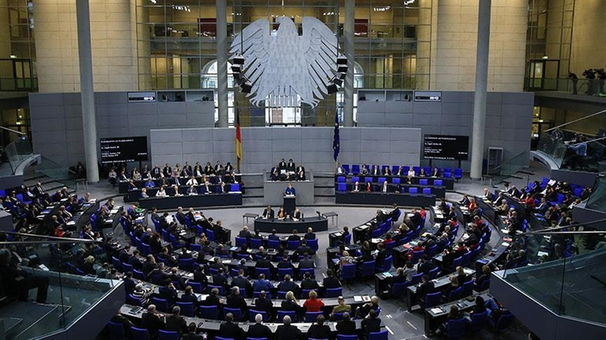 Borç freni askıya alındı: Almanya'nın 2023 ek bütçesine onay