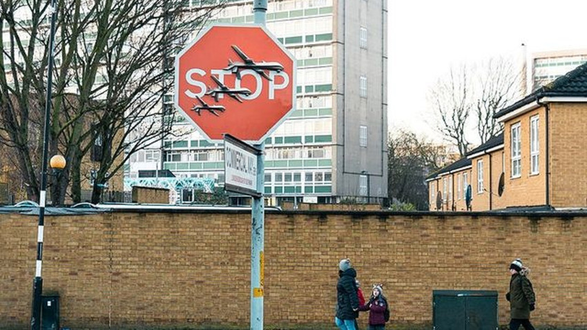 Sokaktaki tabelayı söktüler: Banksy'nin yeni sanat eseri çalındı