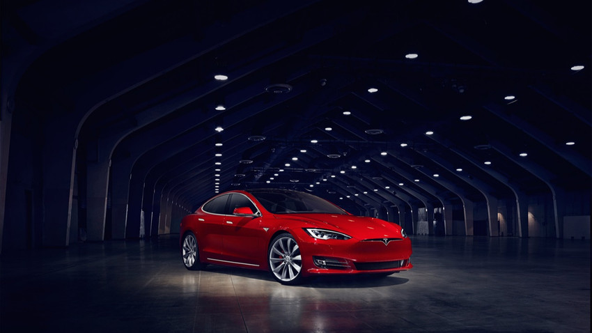 Tesla otonom sürüş teknolojisi için Çin'den vize aldı
