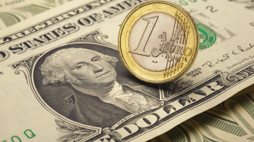 Fed faiz indirimine kapıları açtı: Dolar euro karşısında 5 ayın en düşük seviyesini gördü