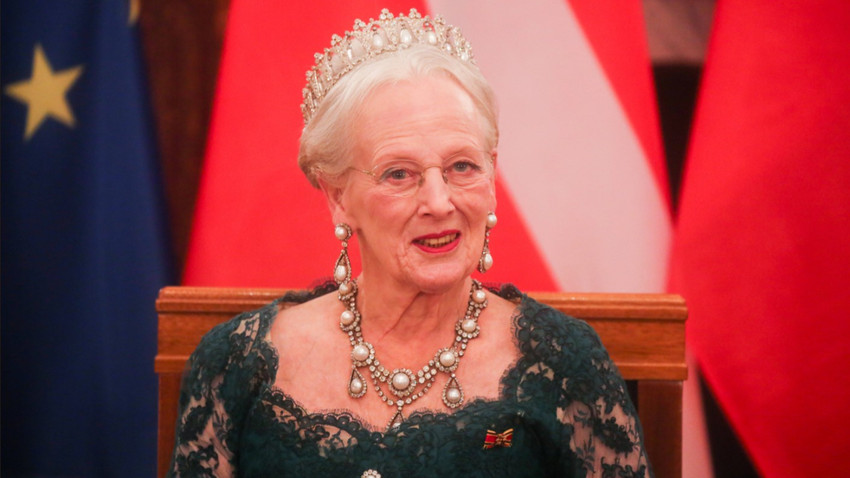 Danimarka Kraliçesi tahttan çekilme kararı aldı, yerini oğluna bıraktı