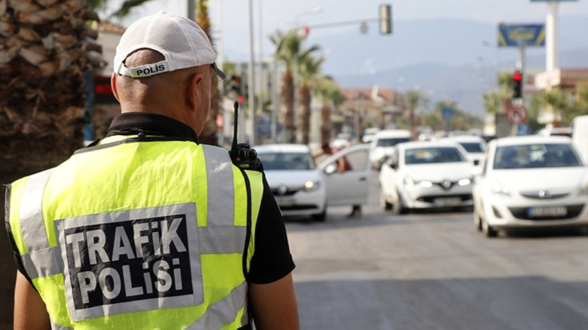 İstanbul'da 23 Nisan kutlamaları dolayısıyla pazar günü bazı yollar trafiğe kapatılacak