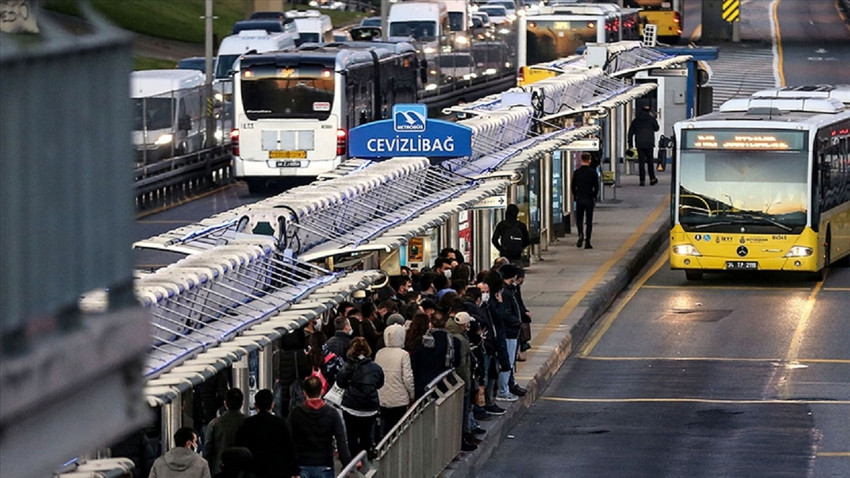 İstanbul'da toplu ulaşıma yüzde 18, taksilere yüzde 28 zam