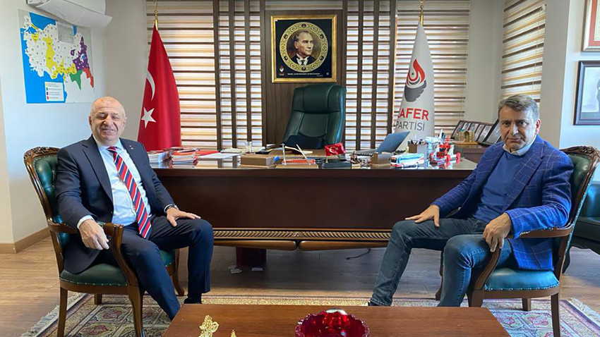  Zafer Partisi'nin İstanbul adayı Azmi Karamahmutoğlu oldu