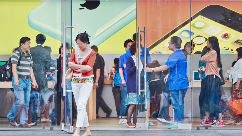 Apple Çin'de köşeye sıkıştı: Çareyi iPhone fiyatlarını indirmekte buldu