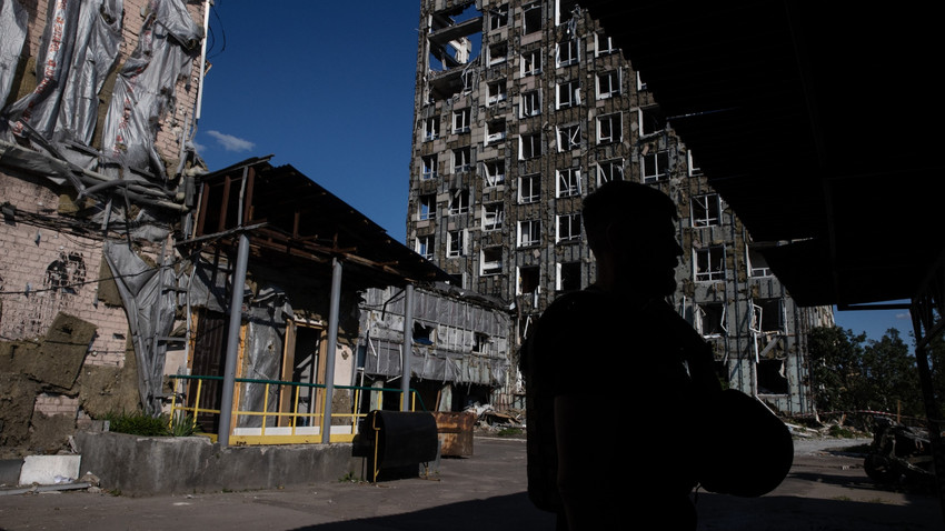 Avdiivka, Ukrayna'daki hasarlı kok ve kimya fabrikası, 15 Haziran 2023. (Fotoğraf: Tyler Hicks/New York Times)