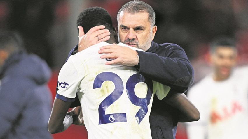 Tottenham Hotspur hocası Ange Postecoglou “Futbolcunun karakteri benim için hey şeydir” diyor. Fotoğraf: Getty Images