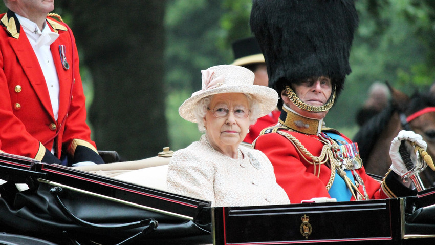 Kraliçe Elizabeth’in akrabasının mal varlığını halktan gizlediler