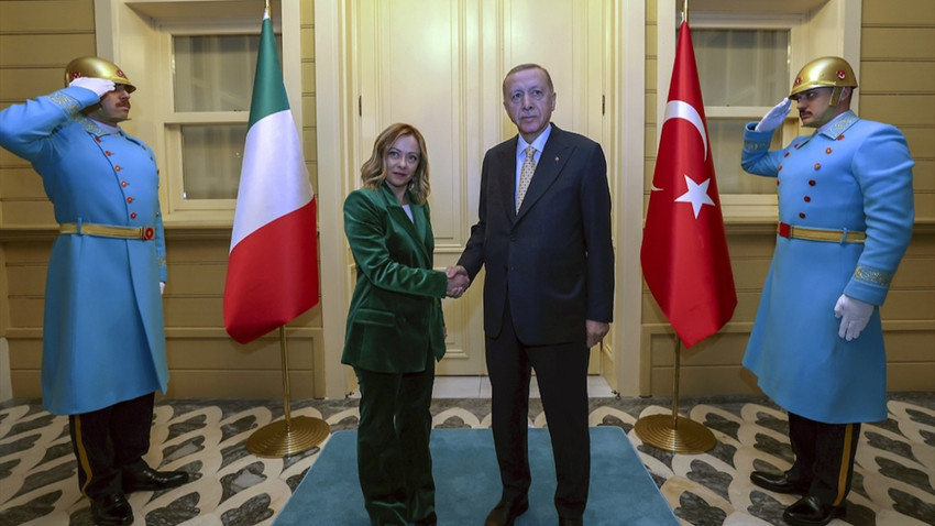 Cumhurbaşkanı Recep Tayyip Erdoğan, İtalya Başbakanı Giorgia Meloni'yi Vahdettin Köşkü'nde kabul etti. (AA)