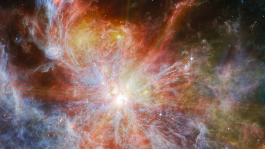 James Webb'den yeni görüntü: Bir yıldızın oluşum evresi gözler önüne serildi