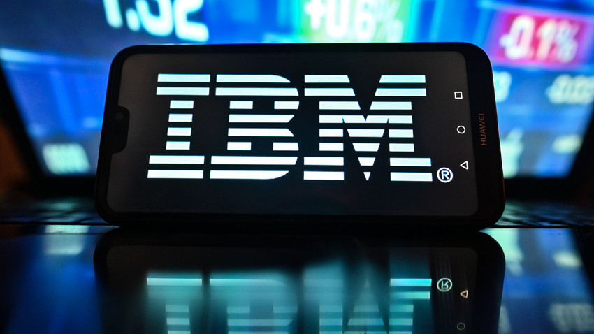 IBM gelirlerini yüzde 4 artırdı