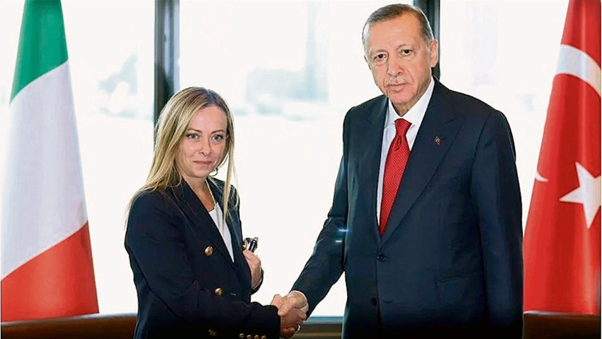 Meloni ve Erdoğan İstanbul’da bir araya geldi.