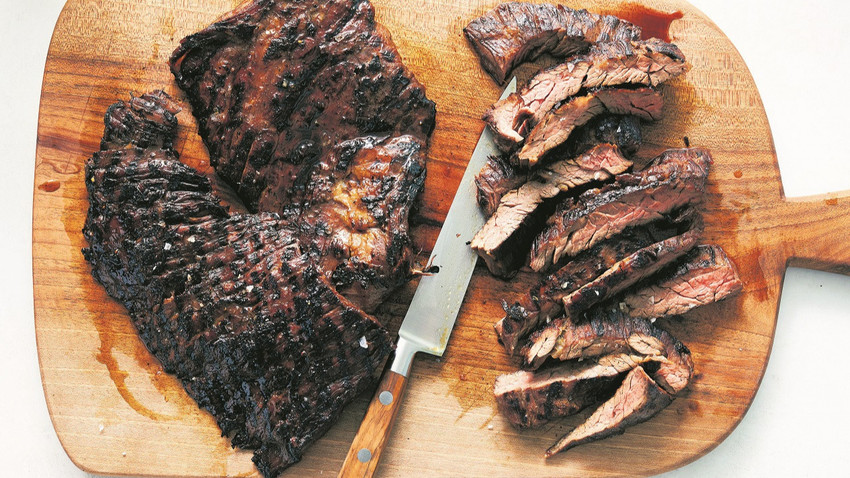 Herkesin bilmesi gereken tarif: Mangalda biftek