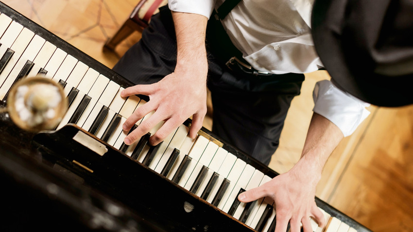 Beyin için en faydalı iki aktivite: Piyano çalmak ve eli kalem tutmak