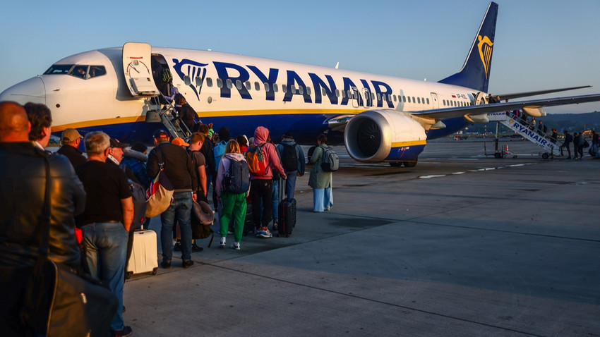 Türbülansa giren Ryanair uçağında 9 yaralı