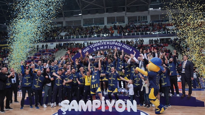 Fenerbahçe Beko Anadolu Efes'i yenerek Türkiye Kupası şampiyonu oldu