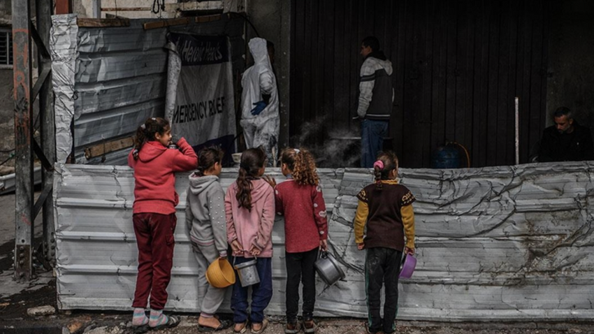 CNN İsrail'in gıda konvoyu saldırılarının belgelerine ulaştı: Çocuklar hayvan yemi yemek zorunda kalıyor