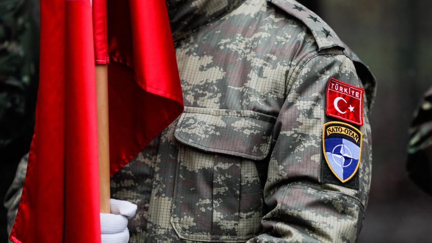NATO'nun Kosova'daki Barış Gücü bünyesinde görevli Türk askeri uykusunda hayatını kaybetti