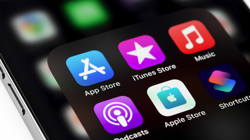 Apple'dan uygulamalarla ilgili radikal karar: App Store zorunluluğu kalkıyor