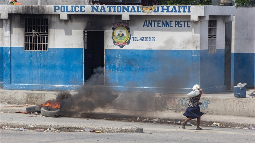 BM: Haiti'de her iki kişiden biri insani yardıma muhtaç