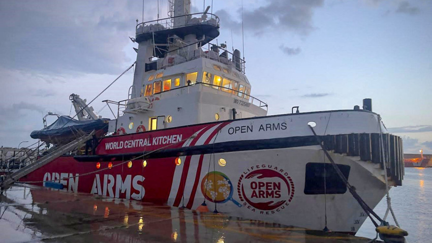 Open Arms ve World Central Kitchen gemisi Kıbrıs'ın Larnaka limanınayken. (Getty Images)
