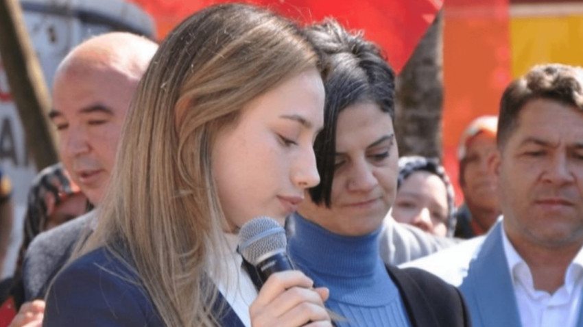22 yaşındaki Zeynep Çelik Türkiye'nin en genç belediye başkanı oldu