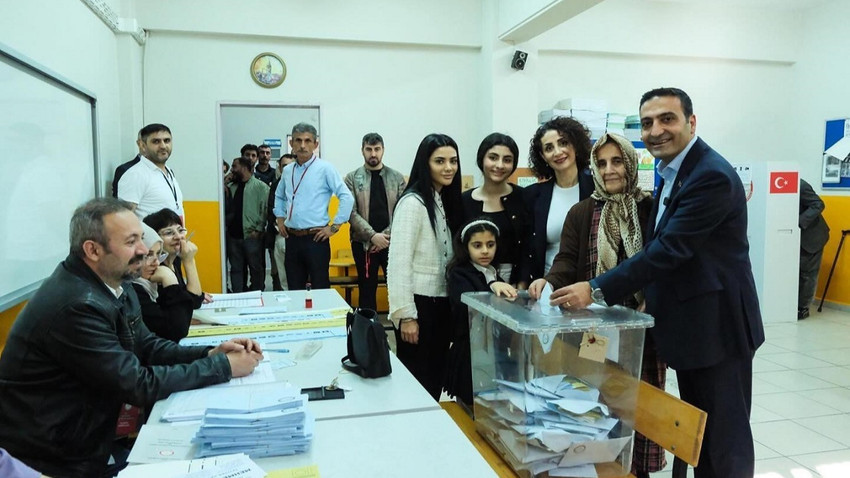 Beyoğlu'nda belediye AK Parti'den CHP'ye geçti