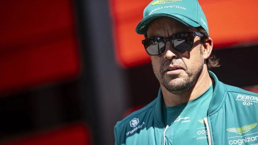 Fernando Alonso 2026'ya kadar Aston Martin'de