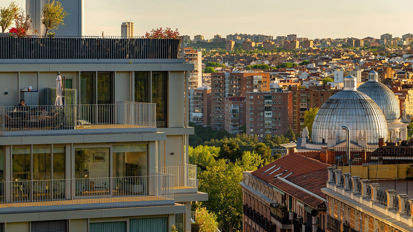 İspanya, Madrid'de apartmanlar, 17 Nisan 2024 (Fotoğraf: Emilio Parra Doiztua/The New York Times)