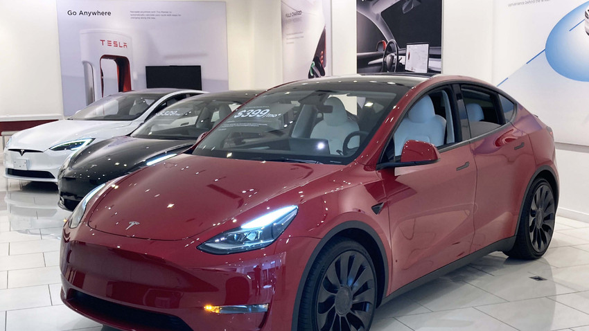Tesla araç fiyatlarını küresel olarak düşürdü