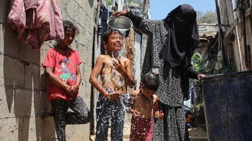 Aşırı sıcaklar Gazze'yi vurdu, ilaç krizi kapıya dayandı