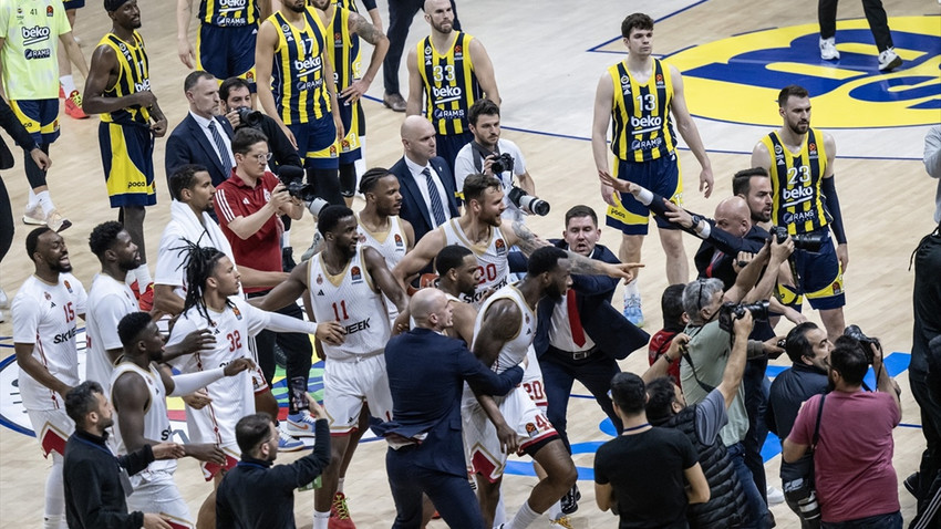 Fenerbahçe Beko-Monaco maçının ardından salonda gerginlik