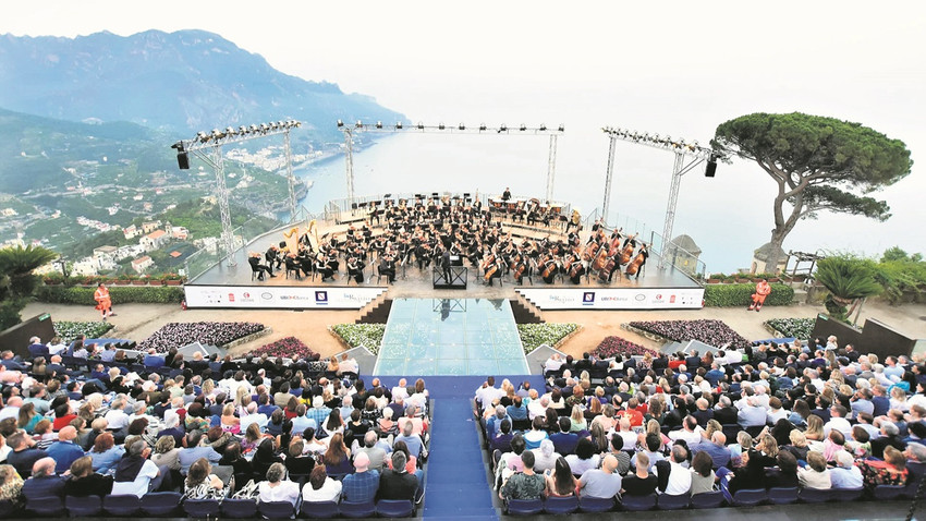 Ravello Müzik Festivali, Villa Rufolo’nun muhteşem manzarasında gerçekleştiriliyor.