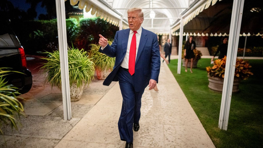Donald Trump 26 Ekim 2023'te Mar-a-Lago'da düzenlenen özel bir toplantıda (Doug Mills/The New York Times)