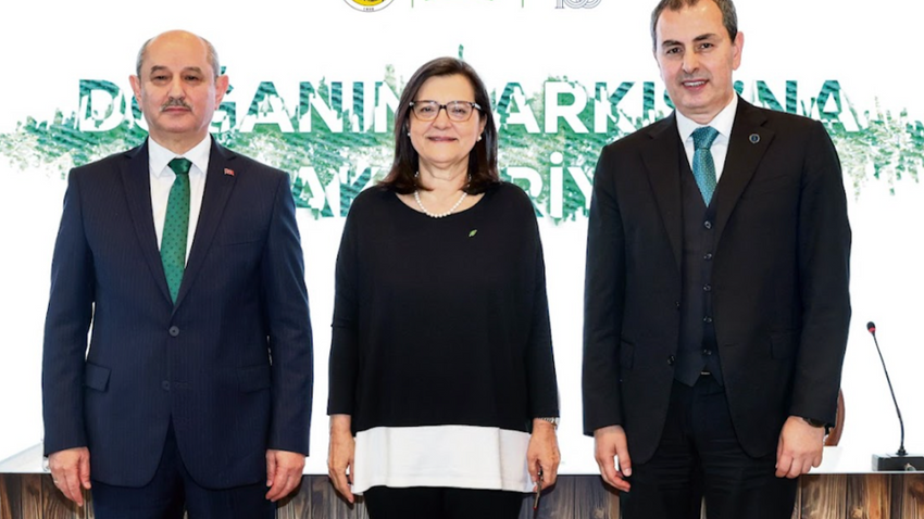 İstanbul Orman Bölge Müdürü Celal Pir, TEMA Vakfı Başkanı Deniz Ataç ve  İş Bankası Genel Müdürü Hakan Aran.