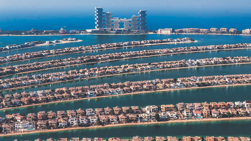 Dubai’deki yapay ada Palm Jumeirah dünyanın 8’inci harikası olarak nitelendiriliyor.