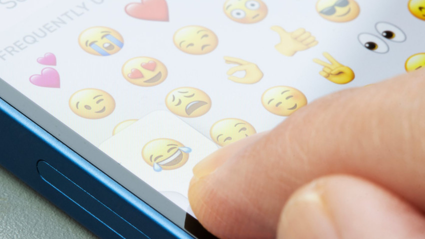 iOS 18 ile iPhone'lara geliyor: Emojiler kökten değişecek