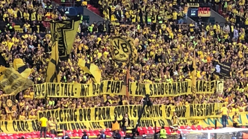 Borussia Dortmund taraftarından Şampiyonlar Ligi finalinde sponsor protestosu